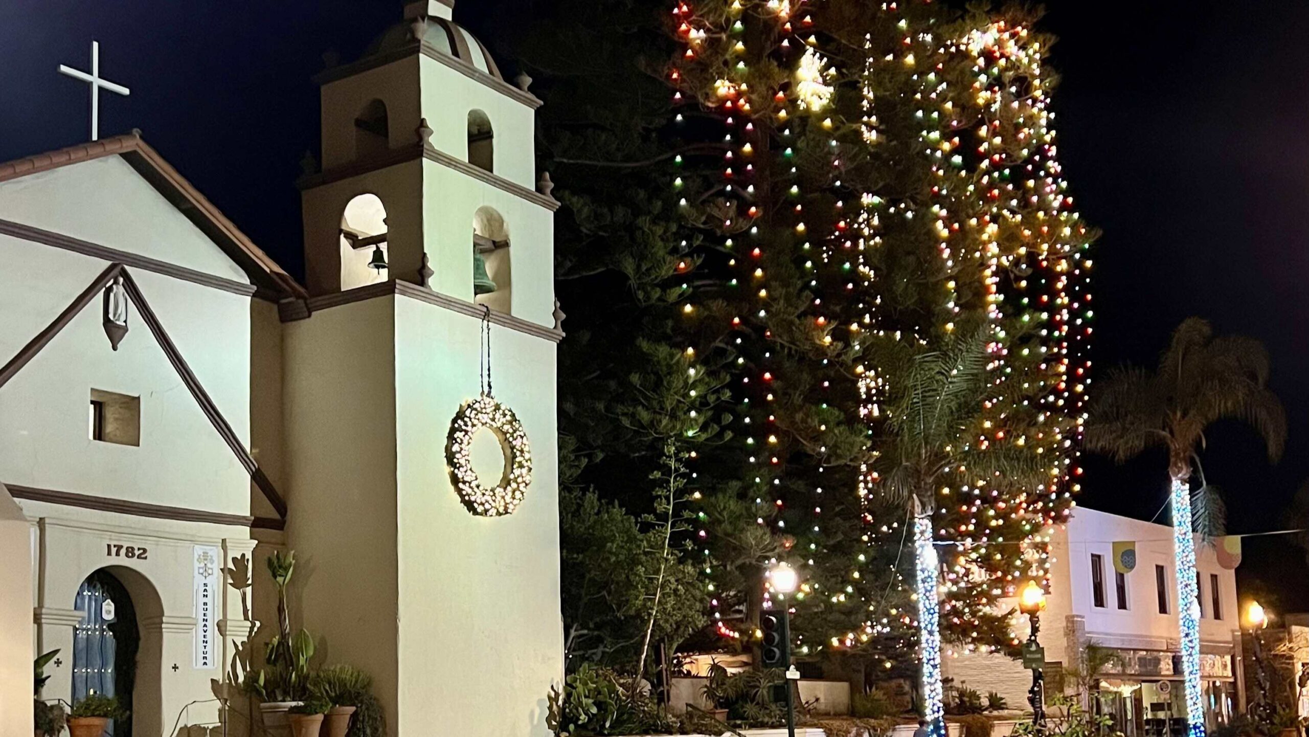 Photo of Ventura mission and tree with lights