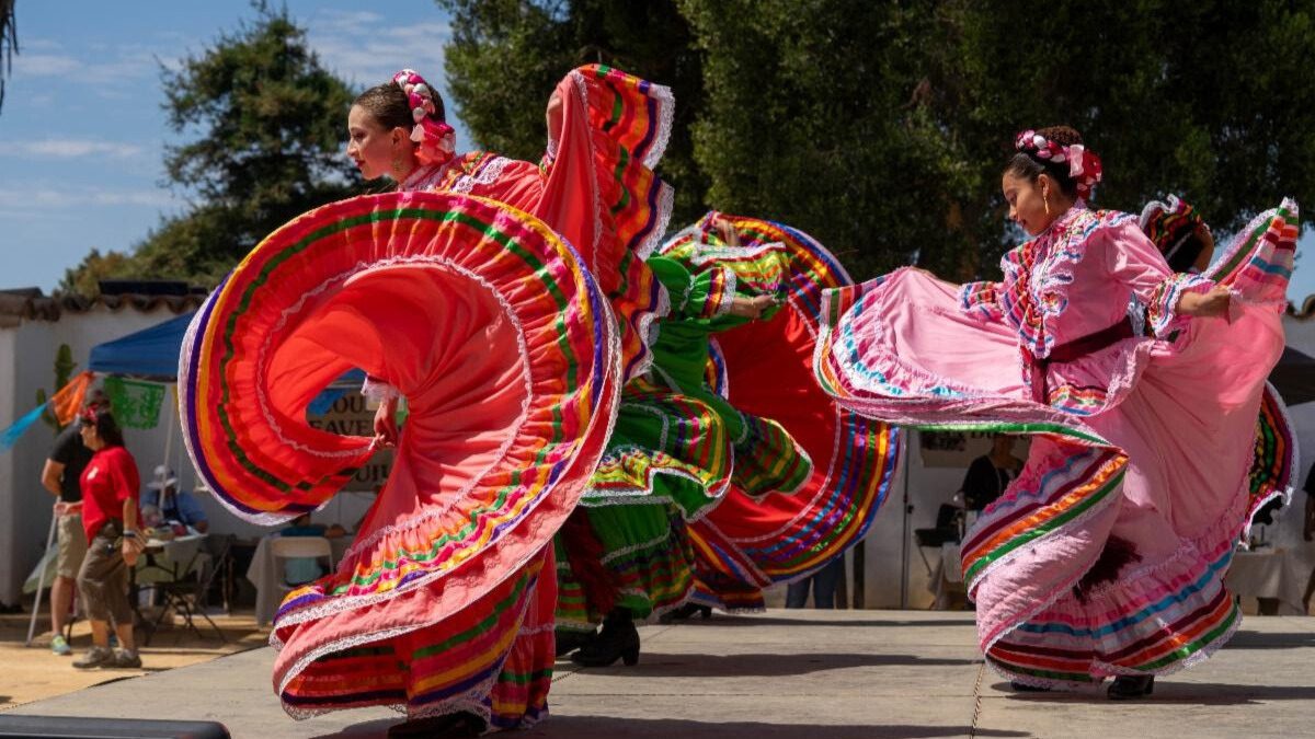 Two dancers at Rancho Days