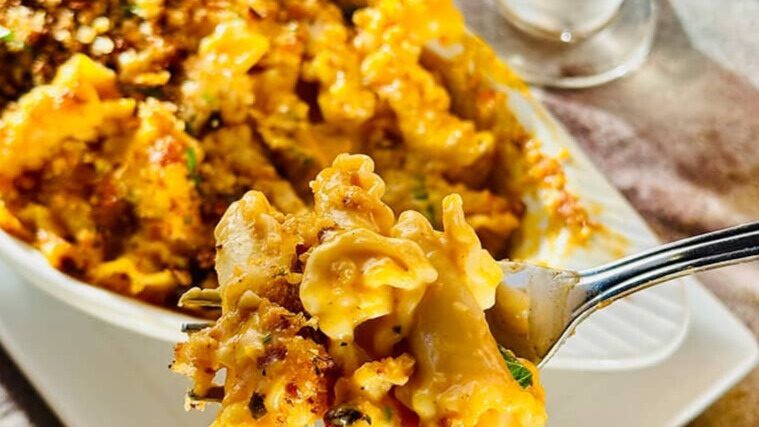 1st place winner, Paradise Pantry’s Kel's Killer Vegan Mac.