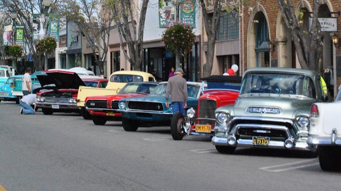 Santa Paula Cruise Night