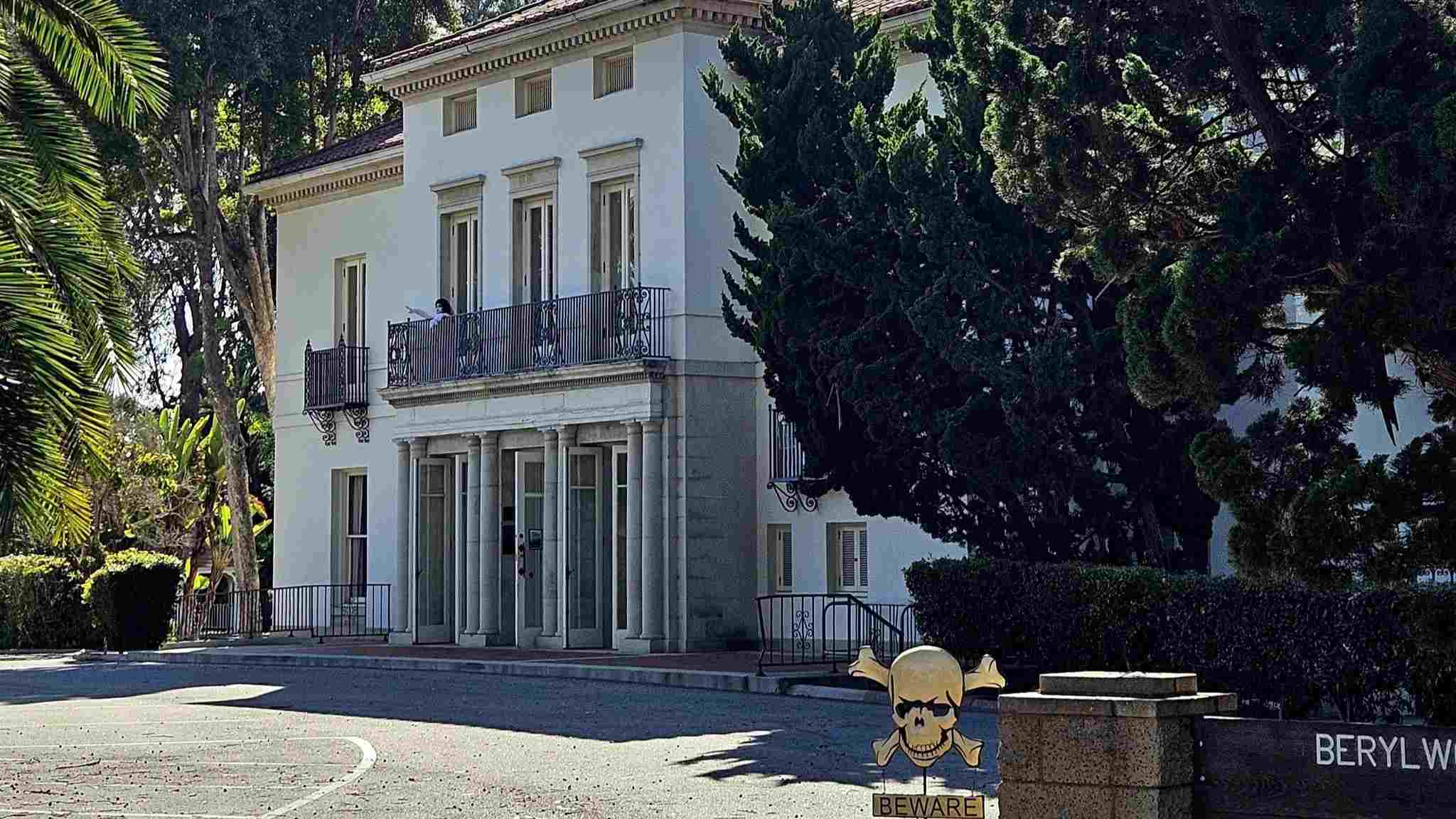 Photo of Bard Mansion